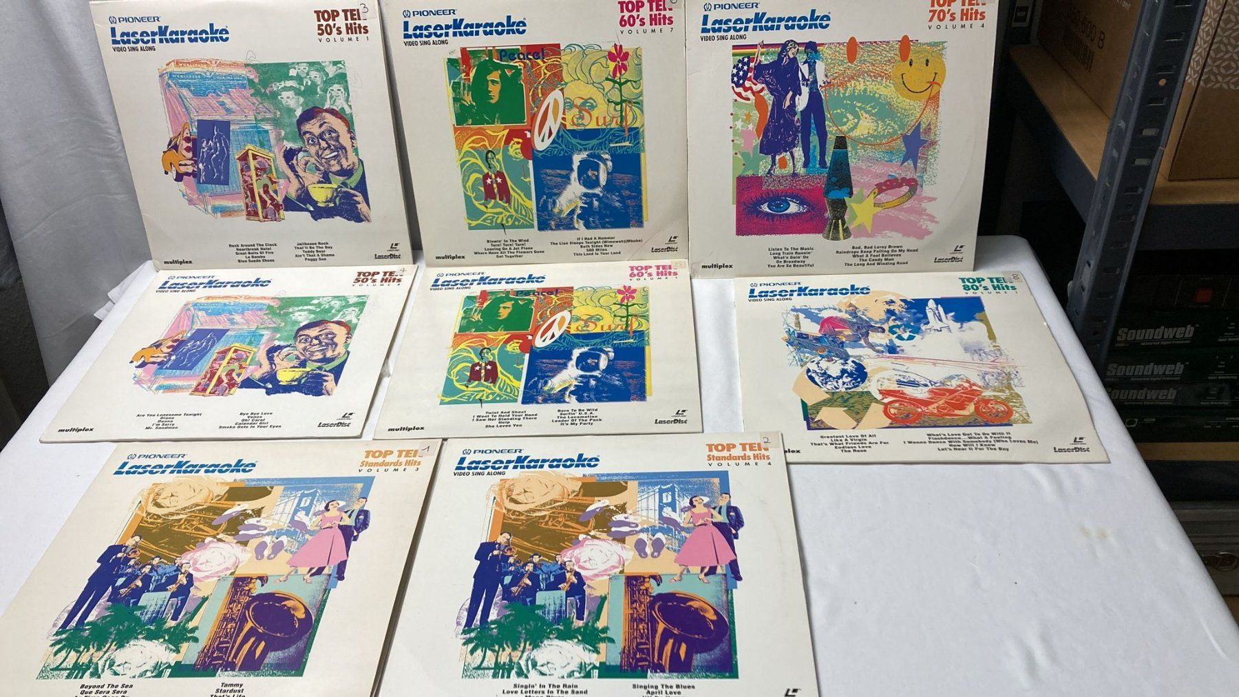 Tutti i DVDs: 8 Laser Karaoke Disc – Usato da Dietikon venduto da Rima57