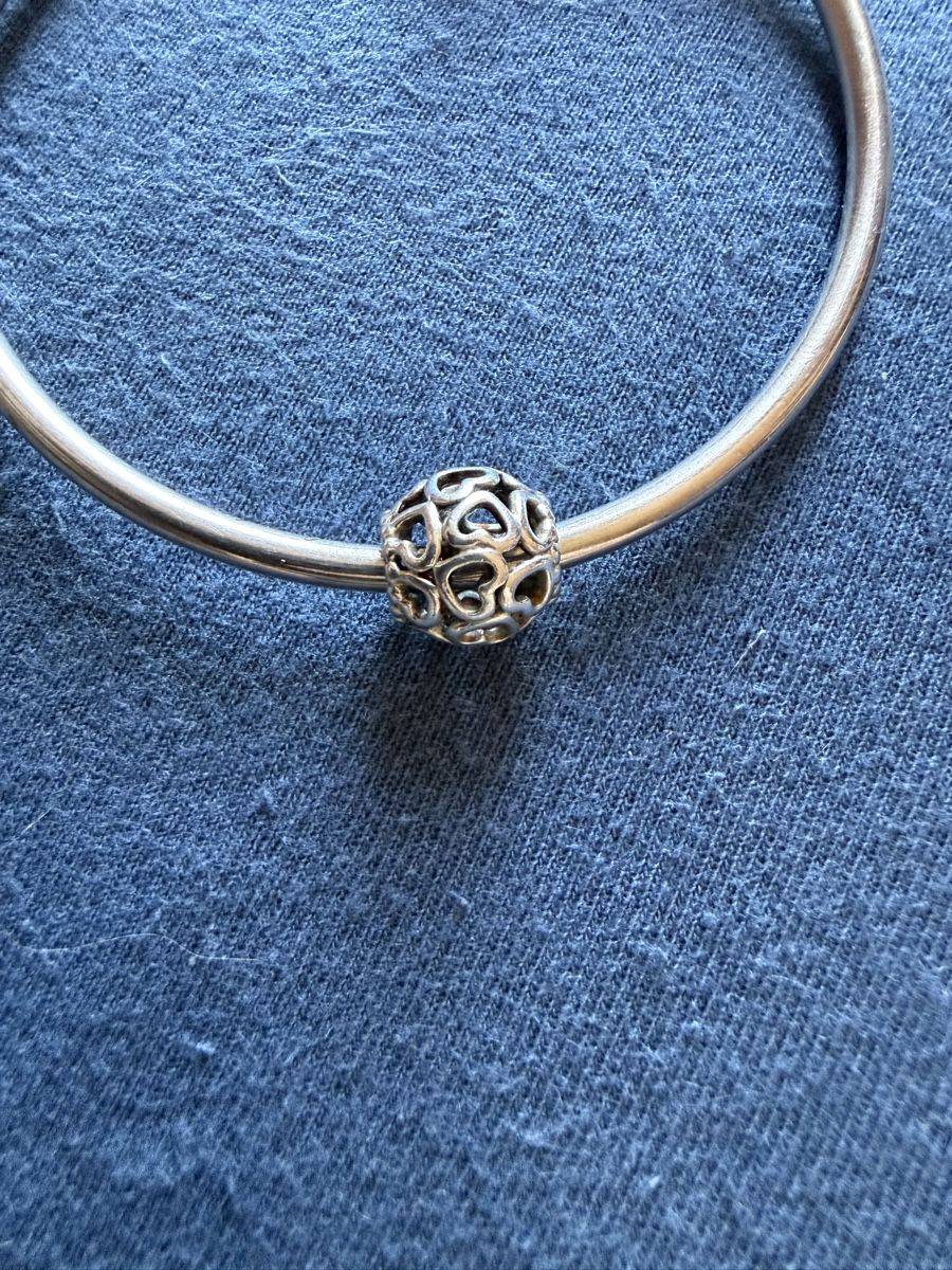 Pandora Anhänger: Charm Herz Kugel von Pandora – Gebraucht aus Flüelen von therealyannic