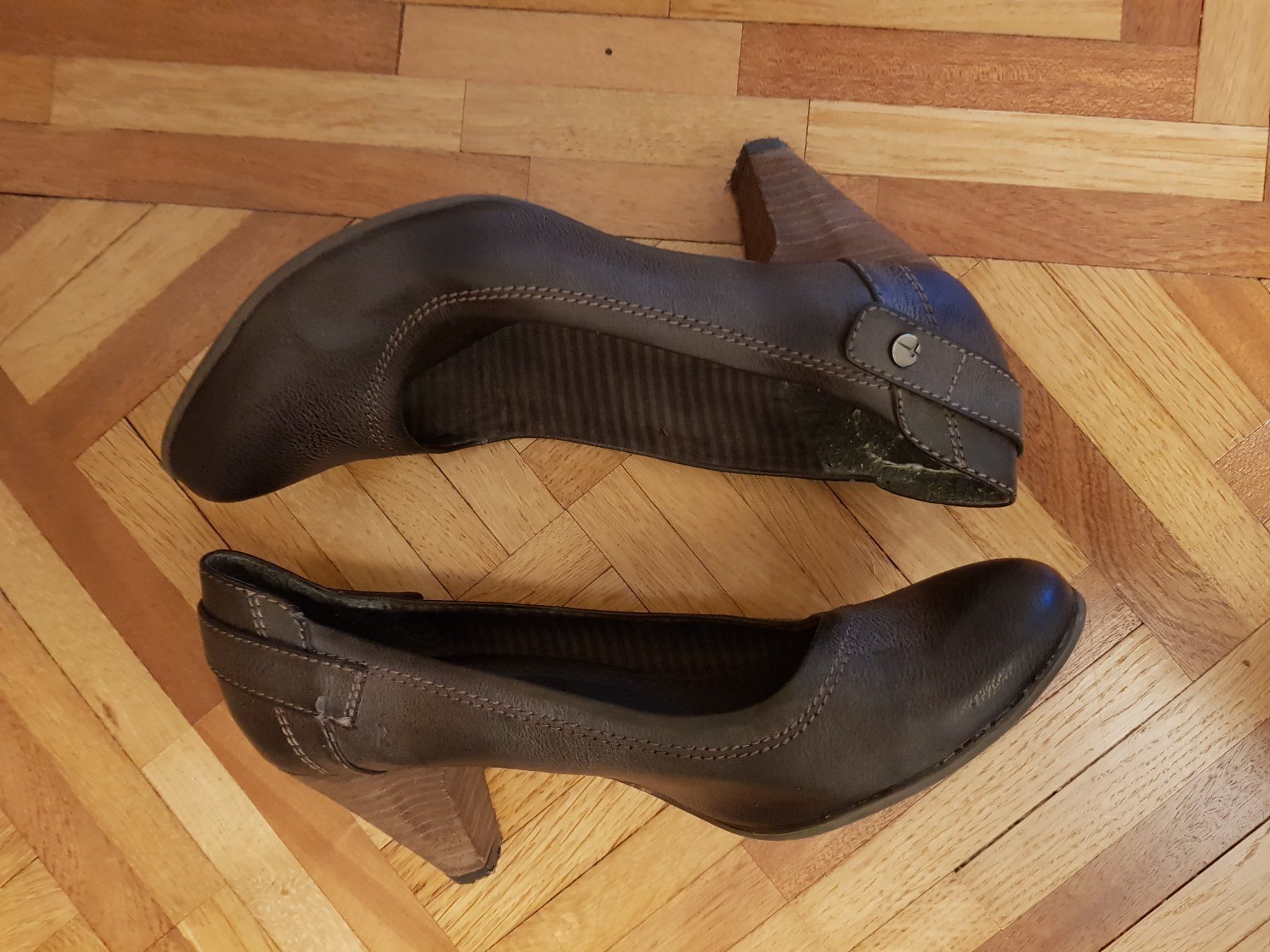 Tamaris Damenschuhe: Escarpins cuir marron TAMARIS 39 – Gebraucht aus Veyrier von sosozizou 2