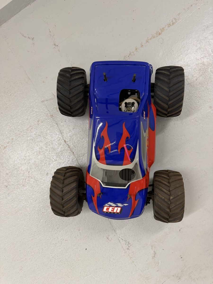 RC Kits de montage: RC Buggy 1:10 – Benzin – D'occasion à Wangen an der Aare par Flo_kaufm 1