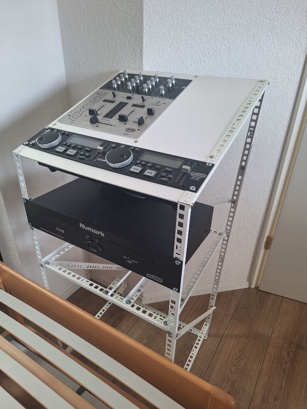 Behringer Console di mixaggio: Numark MP302 Doppel CD Player mit Behringer DX052 Mischpult – Nuovo (secondo la descrizione) da Zuzwil SG venduto da the_m7d6