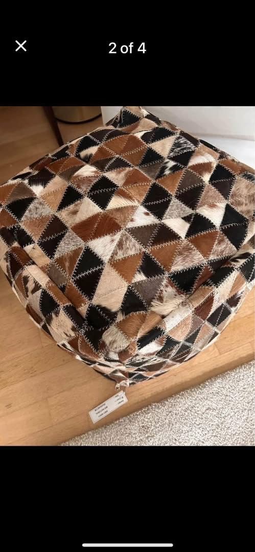Hocker: Cowhide Ottoman, new with tags - unstuffed – Neu und originalverpackt aus Wädenswil von lucy-ethel 2