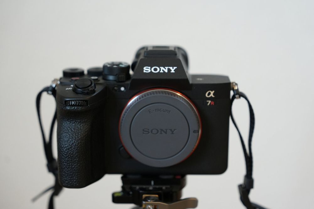 Sony Alpha 7RV, 60Mp. (Neuf (Voir description)) à Ollon VD pour CHF ...