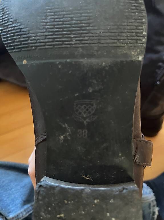Scarpe da donna: Dunnkelbraune Lederstiefel – Usato da Bern venduto da nal_5x9x 2