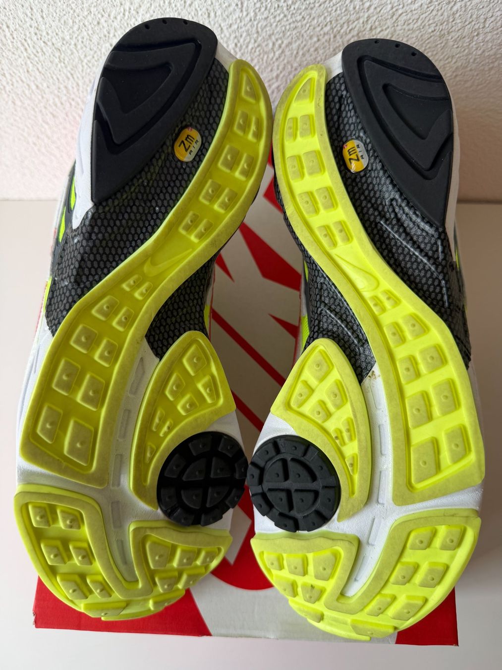 Nike Scarpe da uomo: Nike Air Ghost Racer – Usato da Ennenda venduto da KUROI14 4