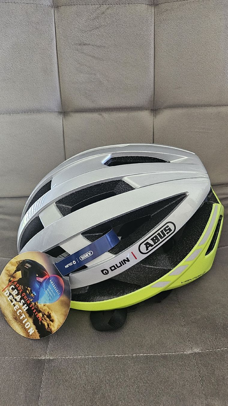 Abus Caschi: Abus Viantor Quin helmet with crash detection – Nuovo e nell'imballaggio originale da Glattpark(Opfikon) venduto da aiz_8pqg