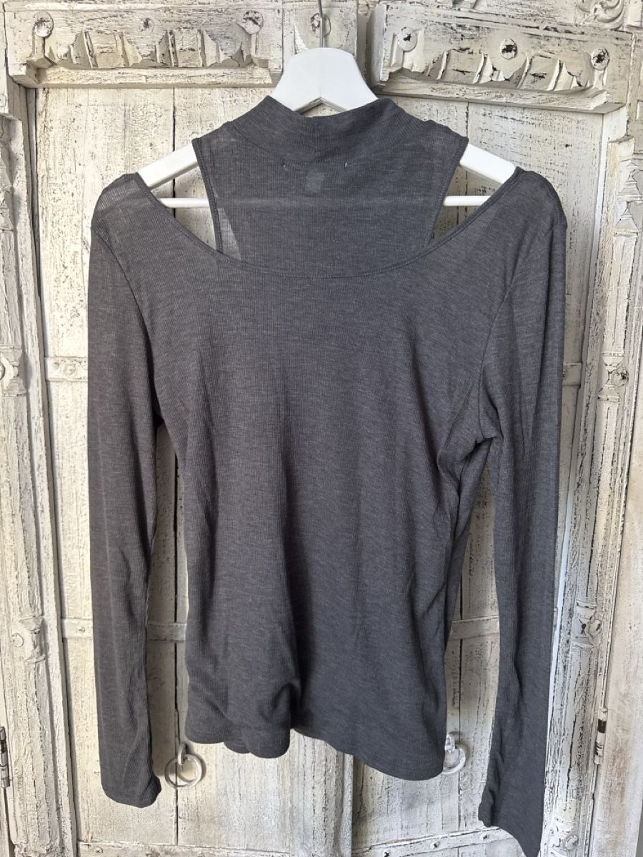 Next T-shirts: Next Langarmshirt grau Grösse 42  – D'occasion à Buchs ZH par Speedy01037 1