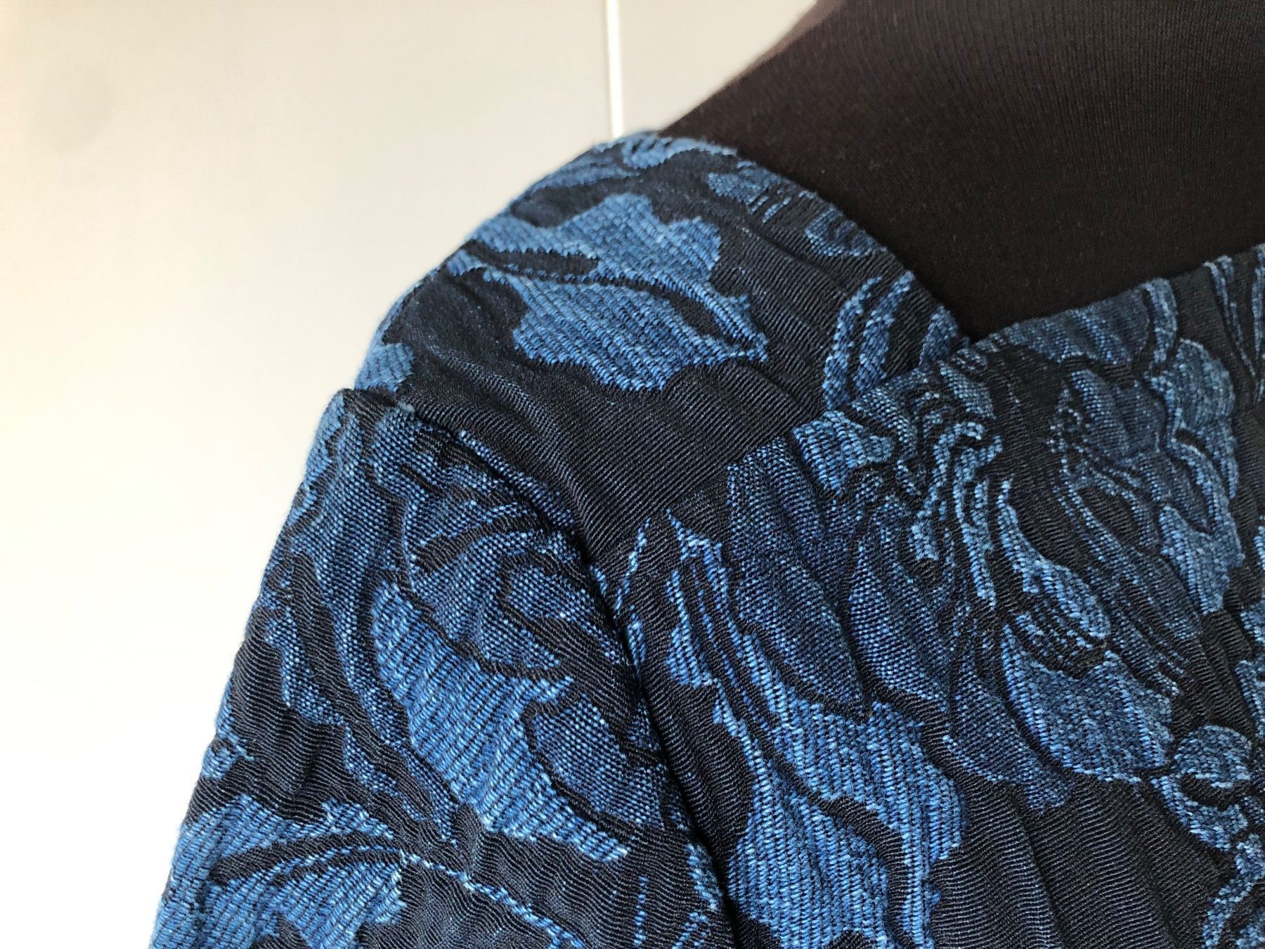 Mango Kleider: MNG Kleid Blau Wunderschöner Stoff! Gr M – Gebraucht aus Bern von Etzy 4