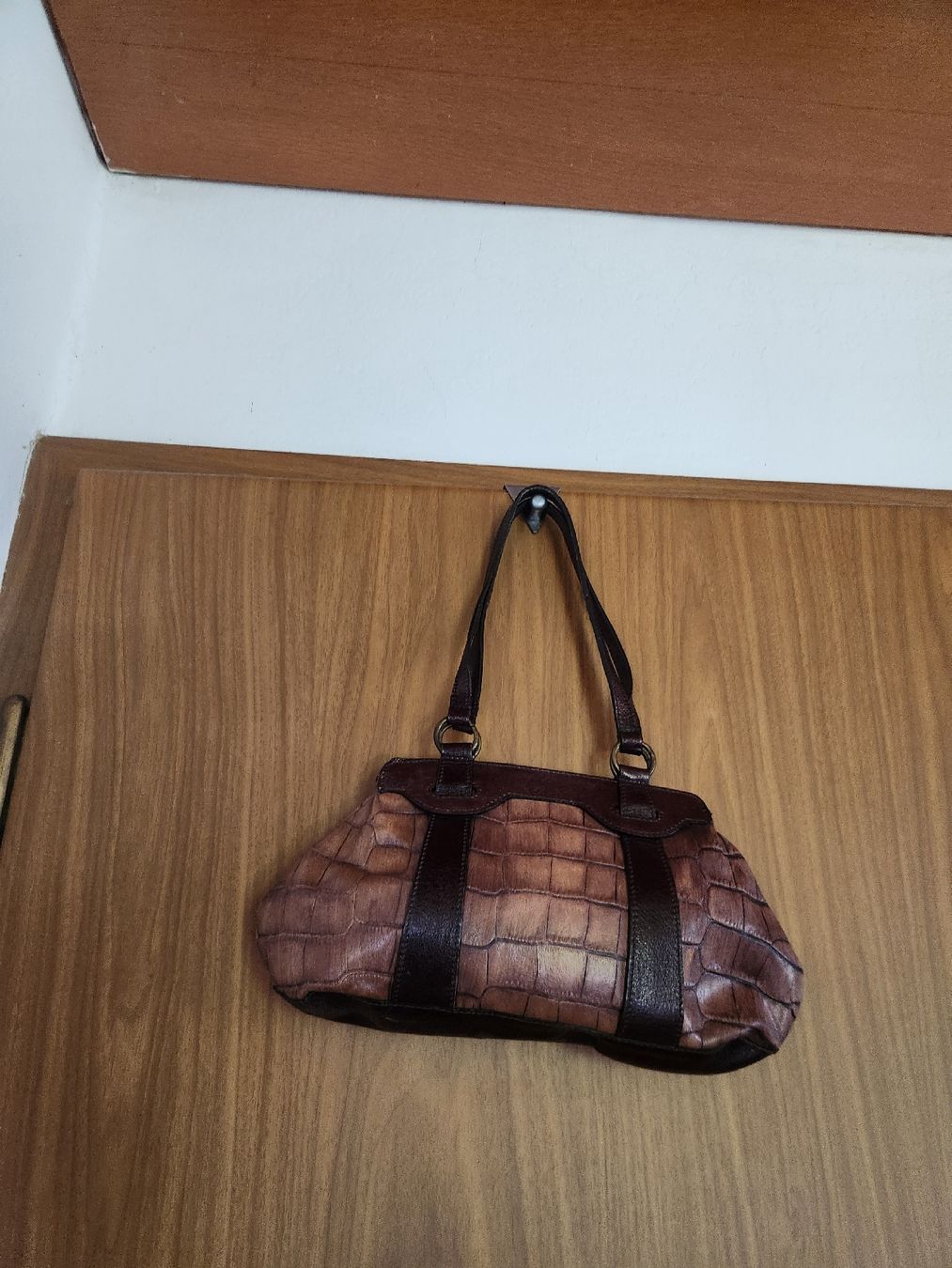 Borse da donna: Sac à main MAX&CO cuir  reptile marron. Chic  – Usato da Niedergösgen venduto da Eva2410 2