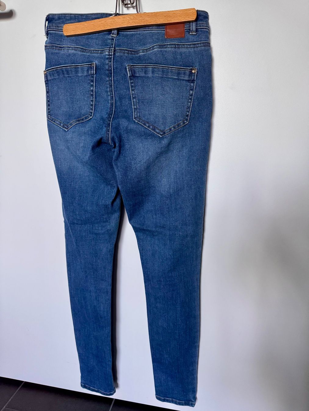 Only Jeans: Jeans von Only Gr. S/32 blau – Usato da Rothrist venduto da Fondgruebe 1