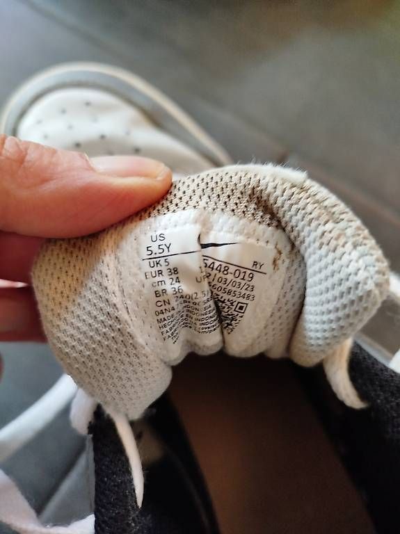 Nike Scarpe da uomo: Nike Schuhe gr.38 – Usato da plasselb venduto da FabienneG0102