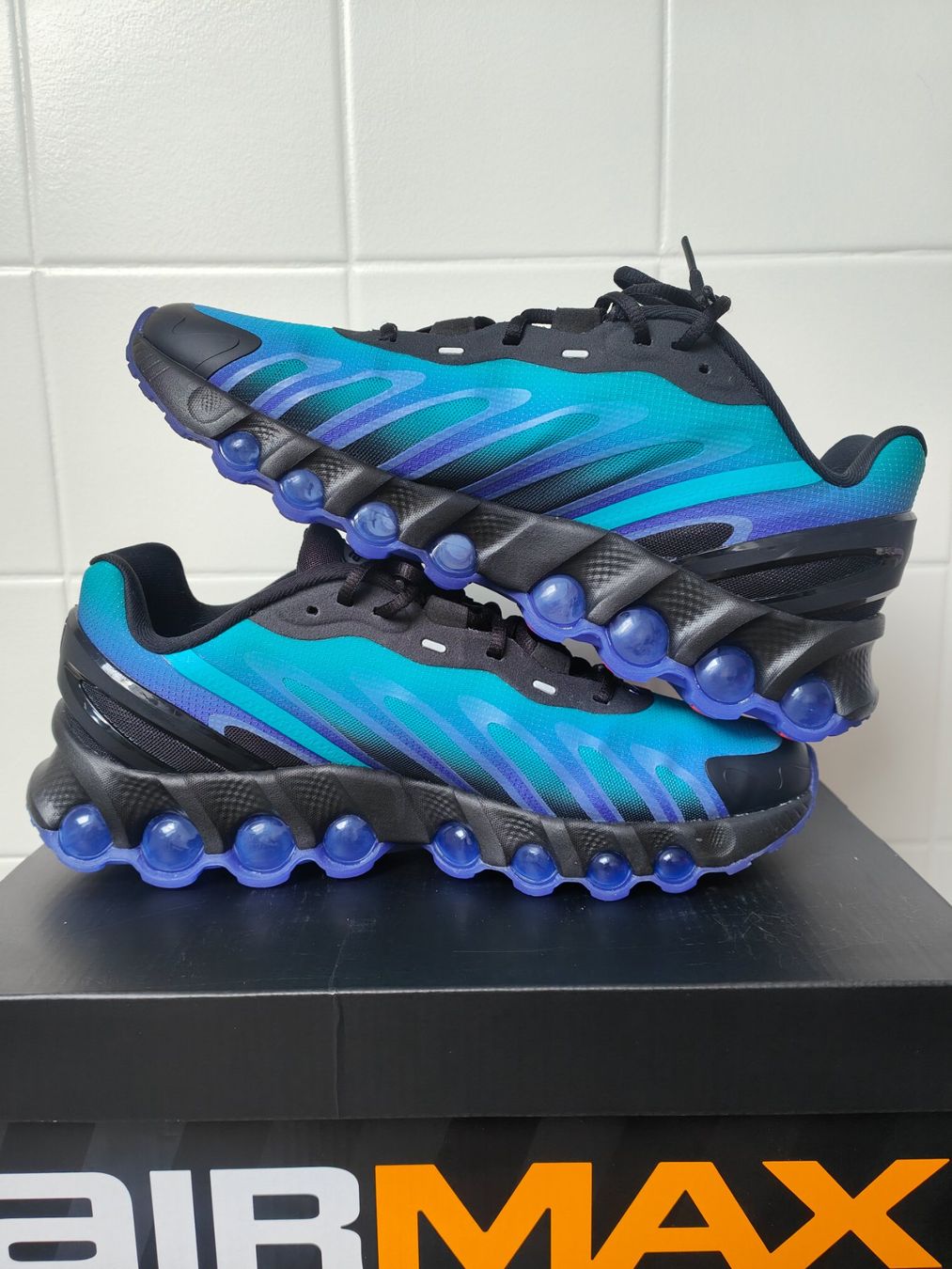 Nike Scarpe da uomo: Nike Air Max DN8 – Nuovo e nell'imballaggio originale da Fleurier venduto da dav_xx8y 1
