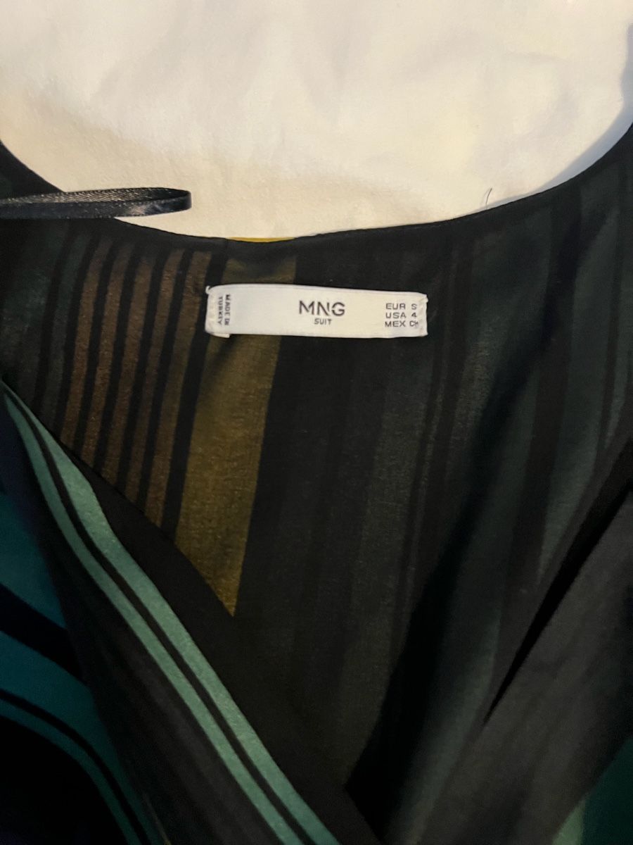 Mango Robes: Kleid – Neuf (Voir description) à Zürich par tyr_5j6q 3