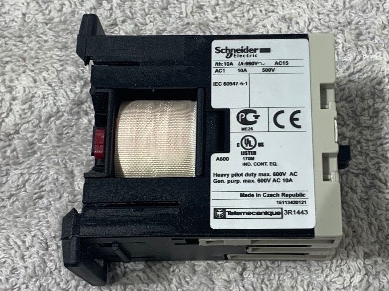 Schneider Componenti elettronici: Hilfsschütz – Nuovo e nell'imballaggio originale da Schaan venduto da fiu_czw9 2
