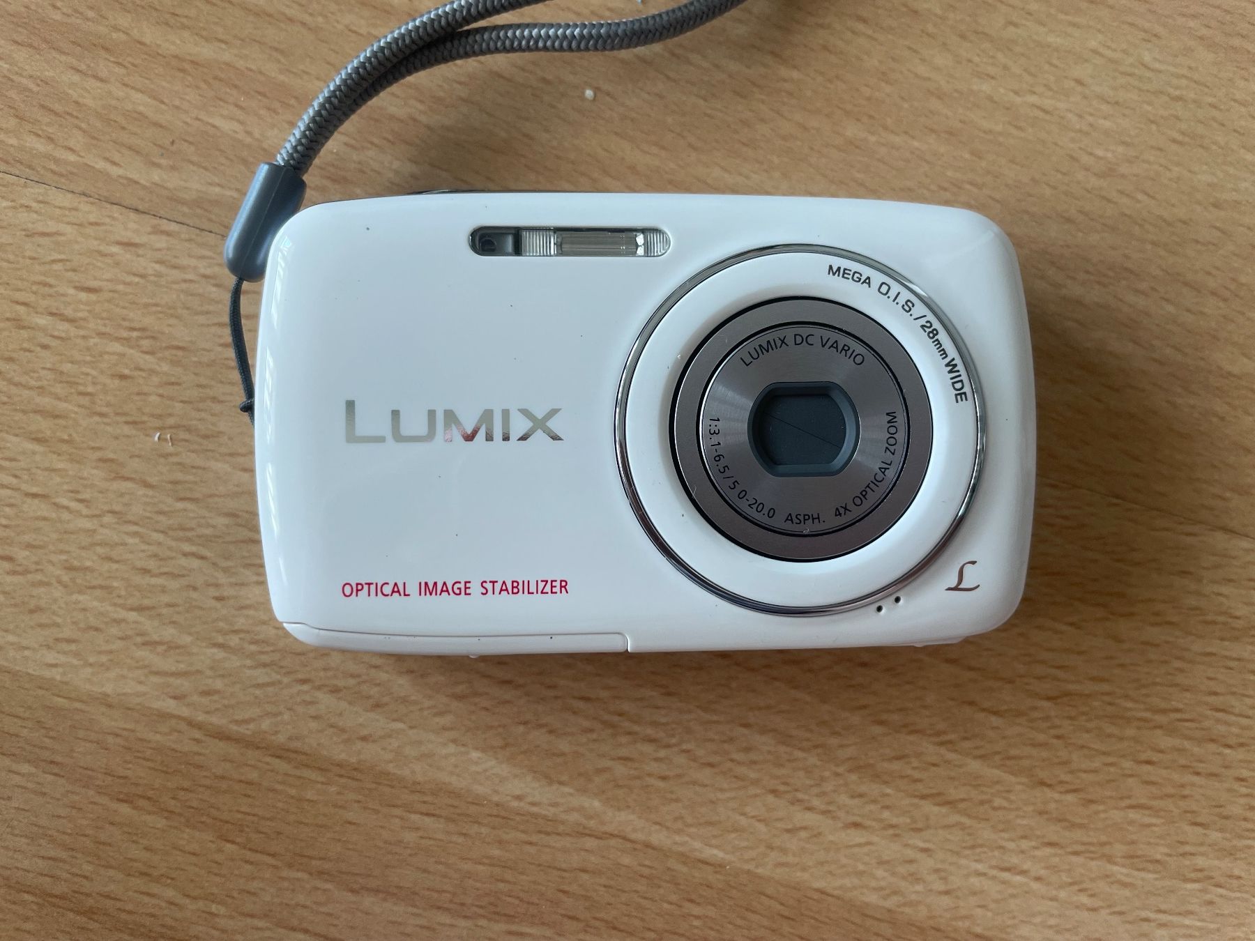 Panasonic Appareil photo: Digitalkamera Panasonic Lumix weiss – D'occasion à Uznach par nat_z9bb
