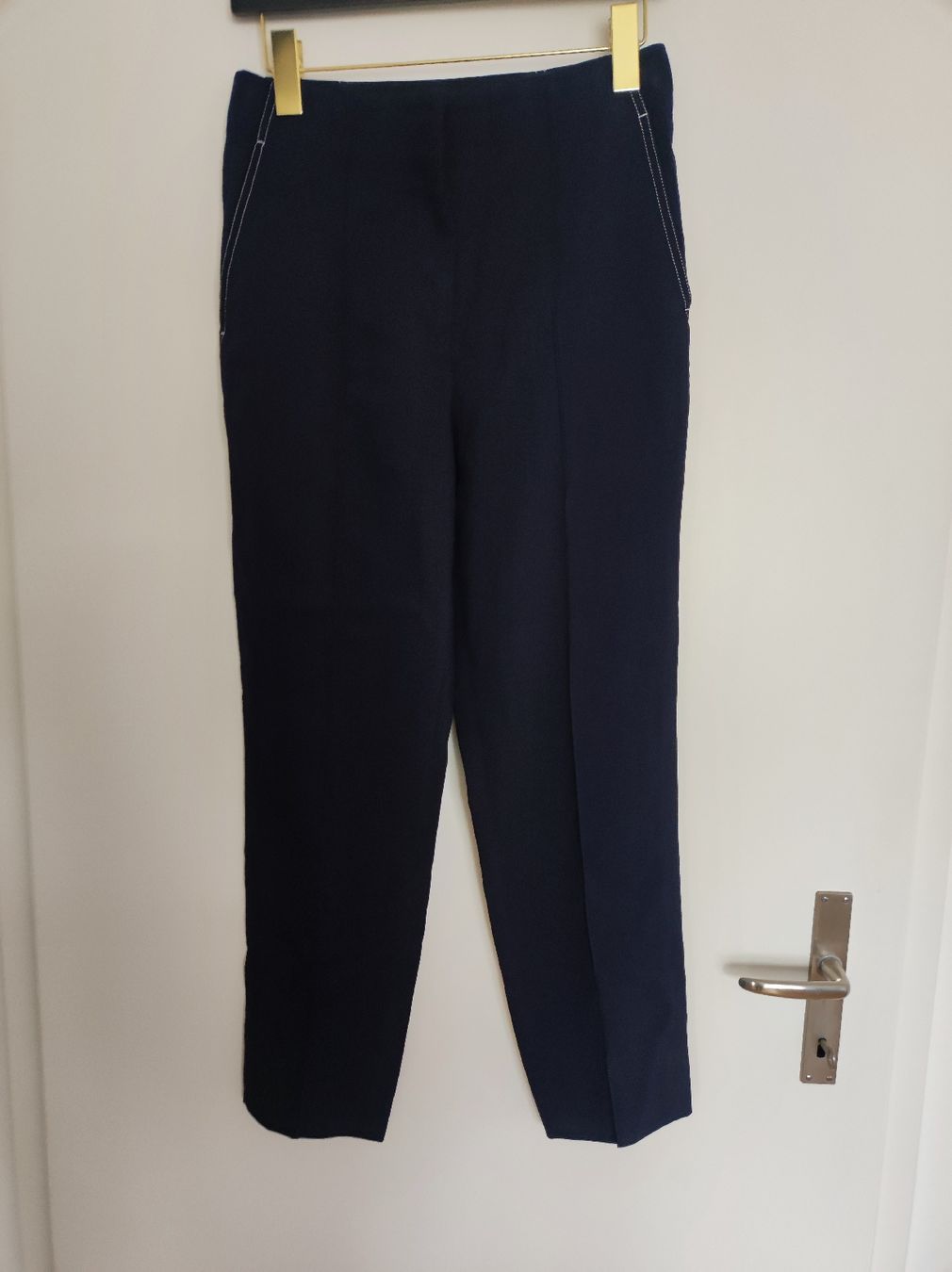 Celine Pantaloni: Céline Hose dunkelblau – Usato da Winterthur venduto da rmngiulia