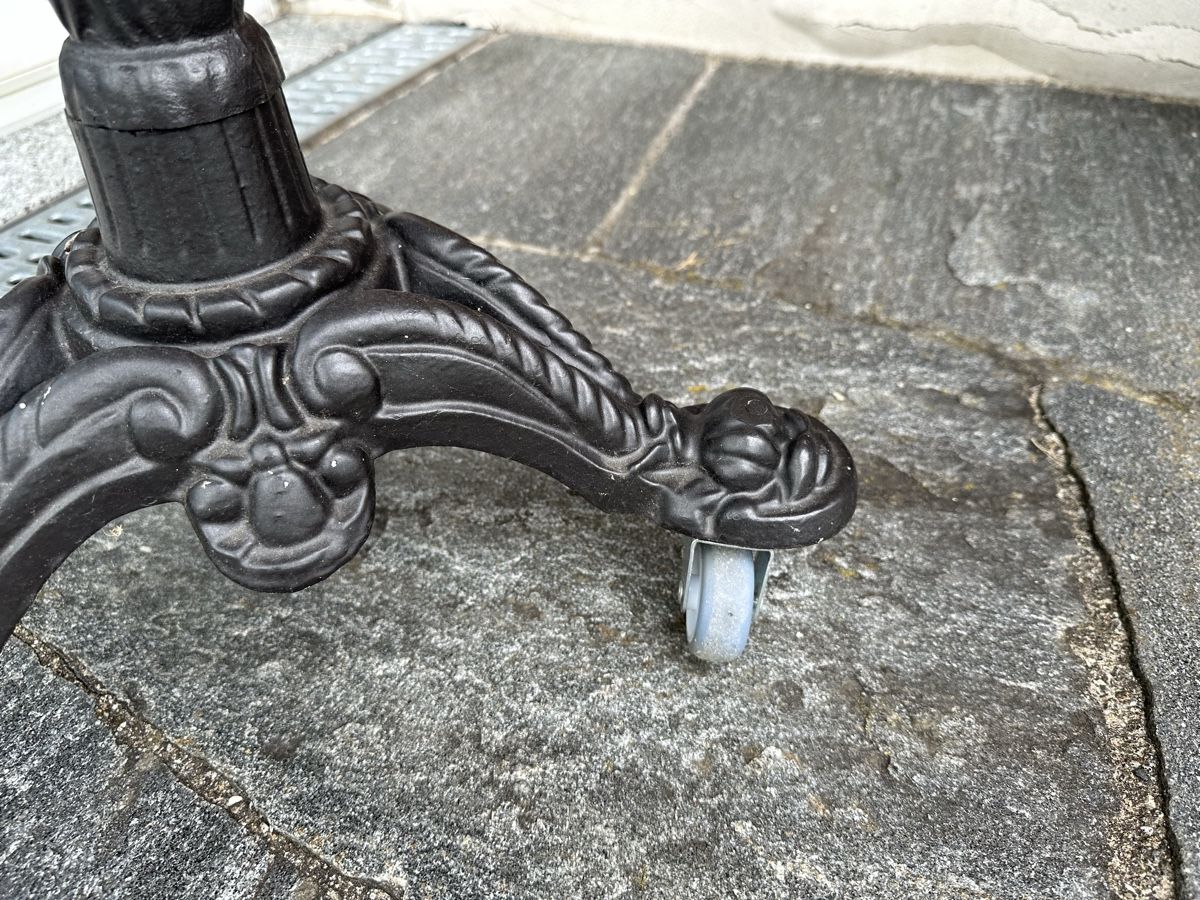 Tische: Balkon-/ Gartentisch Granitstein, wetterfest. Durchmesser 75 – Neu (gemäss Beschreibung) aus Ebnat-Kappel von BoutiqueBijoux 4