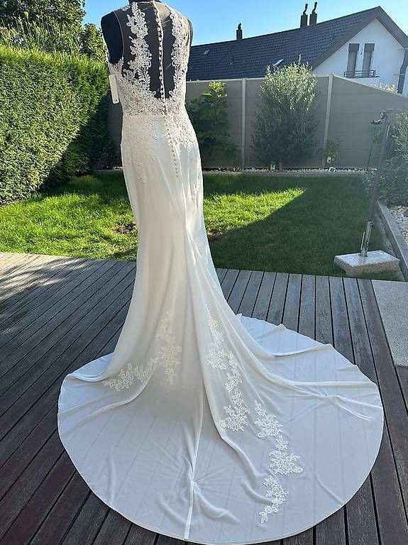 Pronovias Kleider: NEU St. Patrick White One Filipinas Gr.34  70% Rabatt – Neu und originalverpackt aus Embrach von vmadia 2