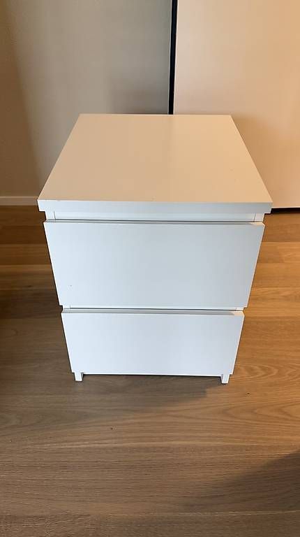 Comodini: IKEA Nachtisch  – Usato da Kloten venduto da nic_92np