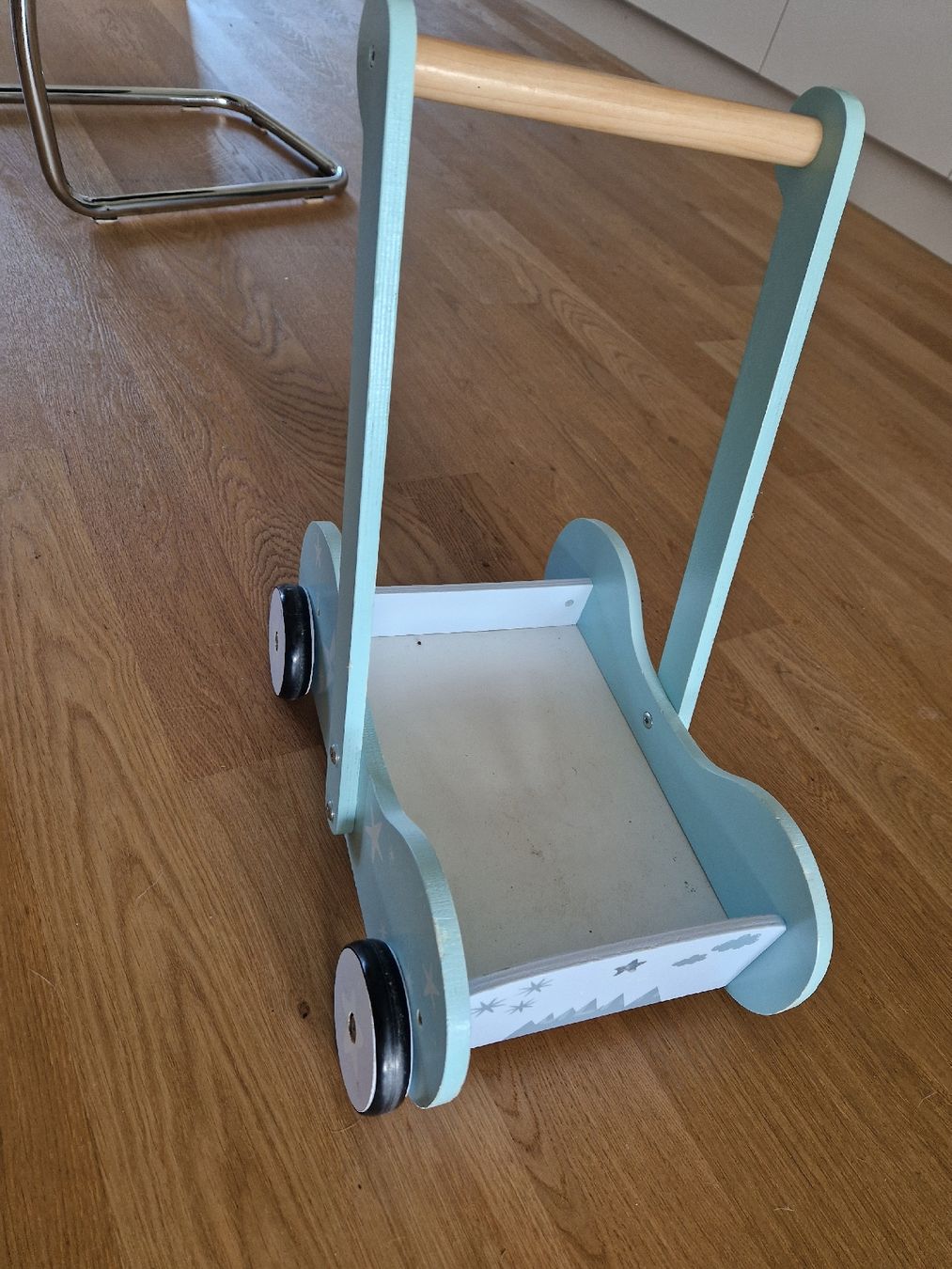 Fahrzeuge für Kinder: Lauflernwagen Holz hellblau mit Sternen Muster – Gebraucht aus Emmen von Edowin01 1