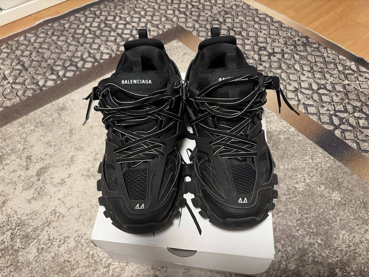 Scarpe da uomo: Balenciaga tracks – Difettoso da Dietlikon venduto da nab_tj9m 1