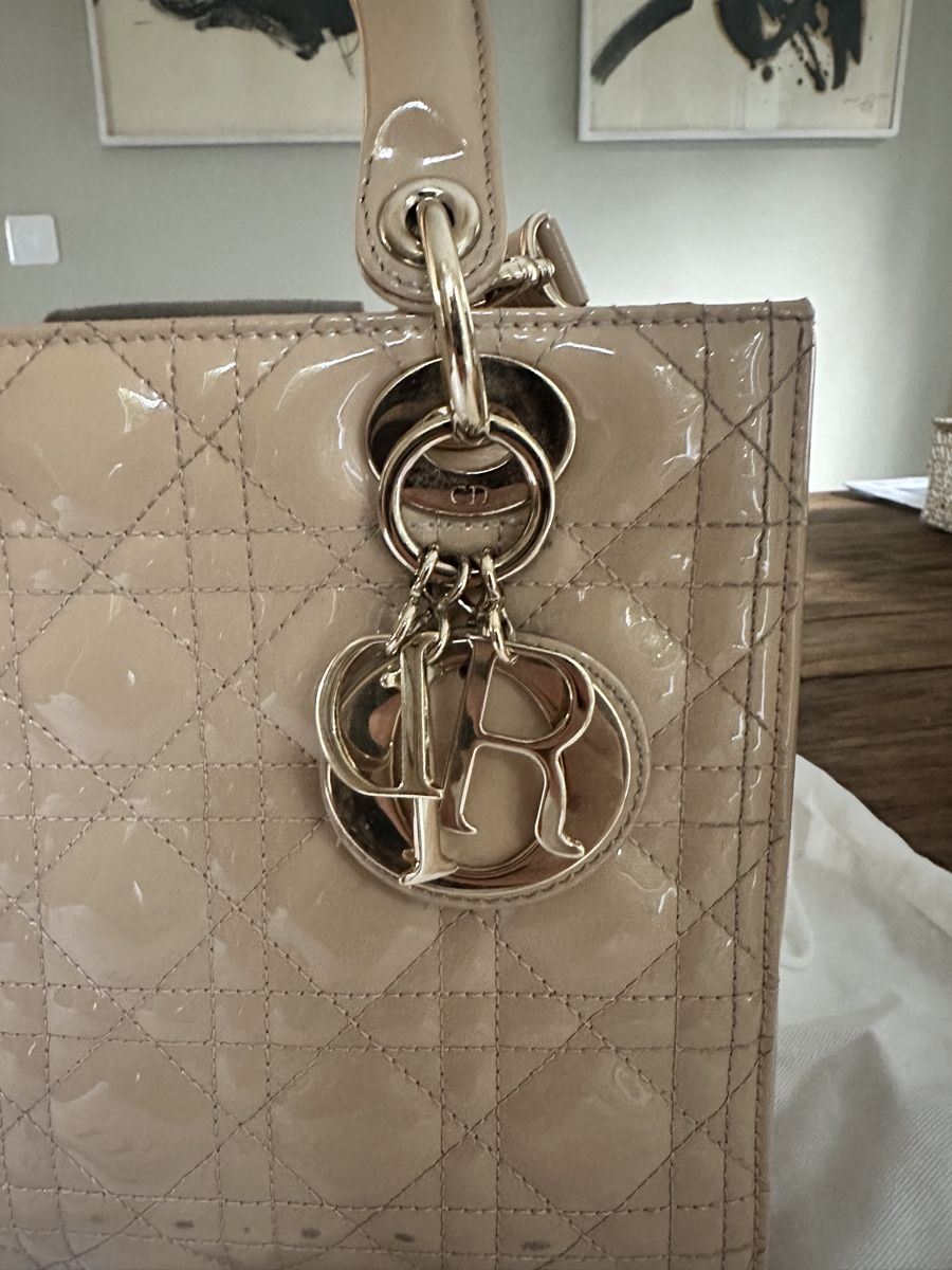 Dior Sacs femmes: Christian Dior Lady Dior Medium – D'occasion à Zürich par shoppingmandy 1