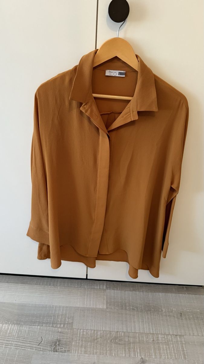 Blusen: Bluse – Gebraucht aus Büren an der aare von dma_yf77
