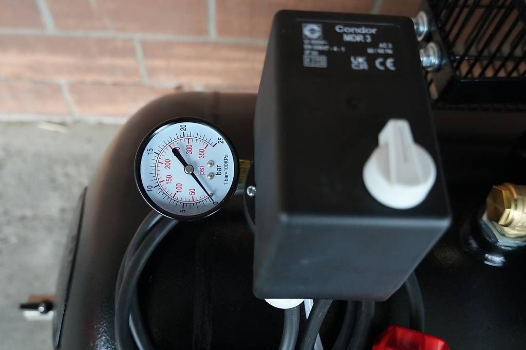 Compressori: AKTION KOLBENKOMPRESSOR HAMMER TOOLS KK 4.0 – Nuovo e nell'imballaggio originale da Ramsen venduto da HammerTools 7