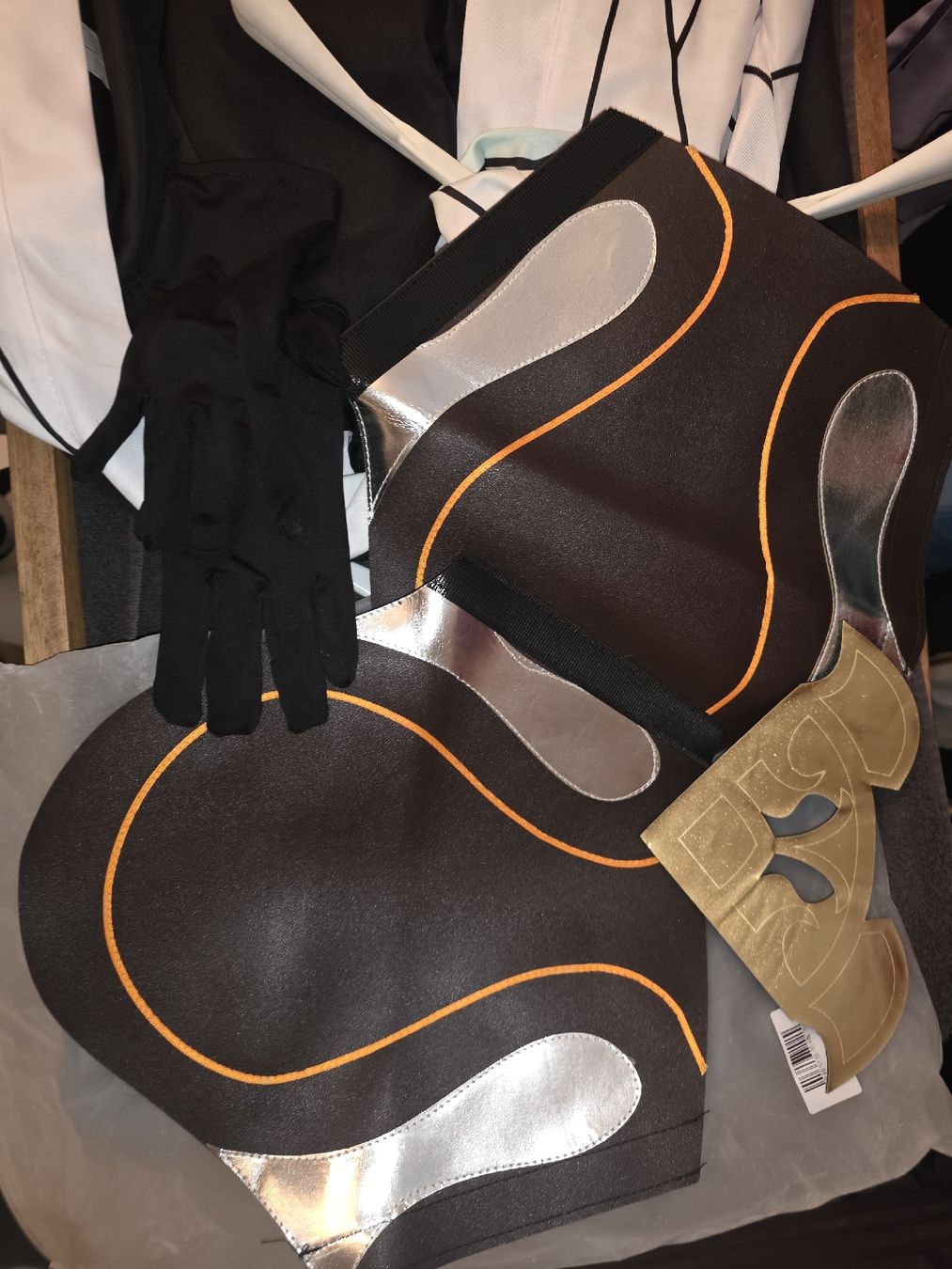 Costumi: Aether cosplay  – Usato da Soyhières venduto da Spectre_Cosplays 3