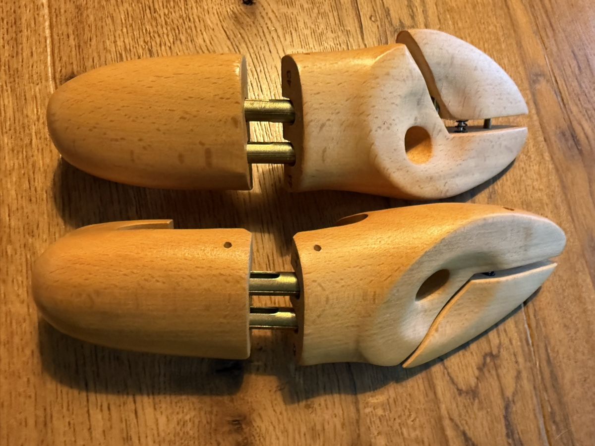 Scarpe da uomo: Schuhspanner aus Holz Grösse 43/44 – Usato da Allschwil venduto da Artur15 4