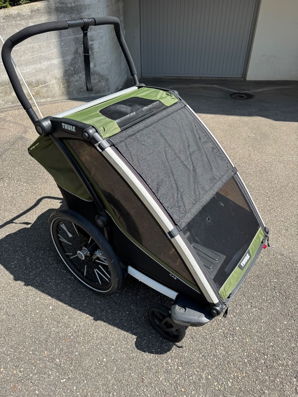 Thule Anhänger: Thule Chariot Cab 2 - bicycle trailer used – Gebraucht aus Zollikon von erismann_04 7