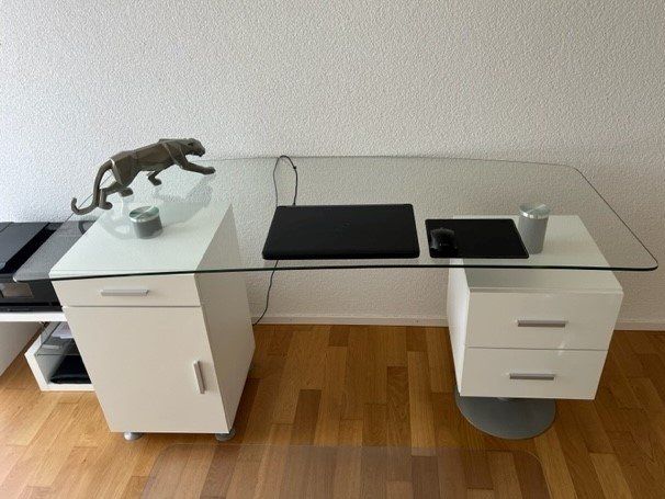 extravaganter Schreibtisch/Bürotisch/Computertisch (Gebraucht) in ...