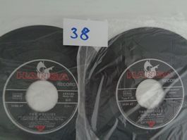 9 Vinyl Singles – 5x The Hollies 4x The Equals   - Vintage