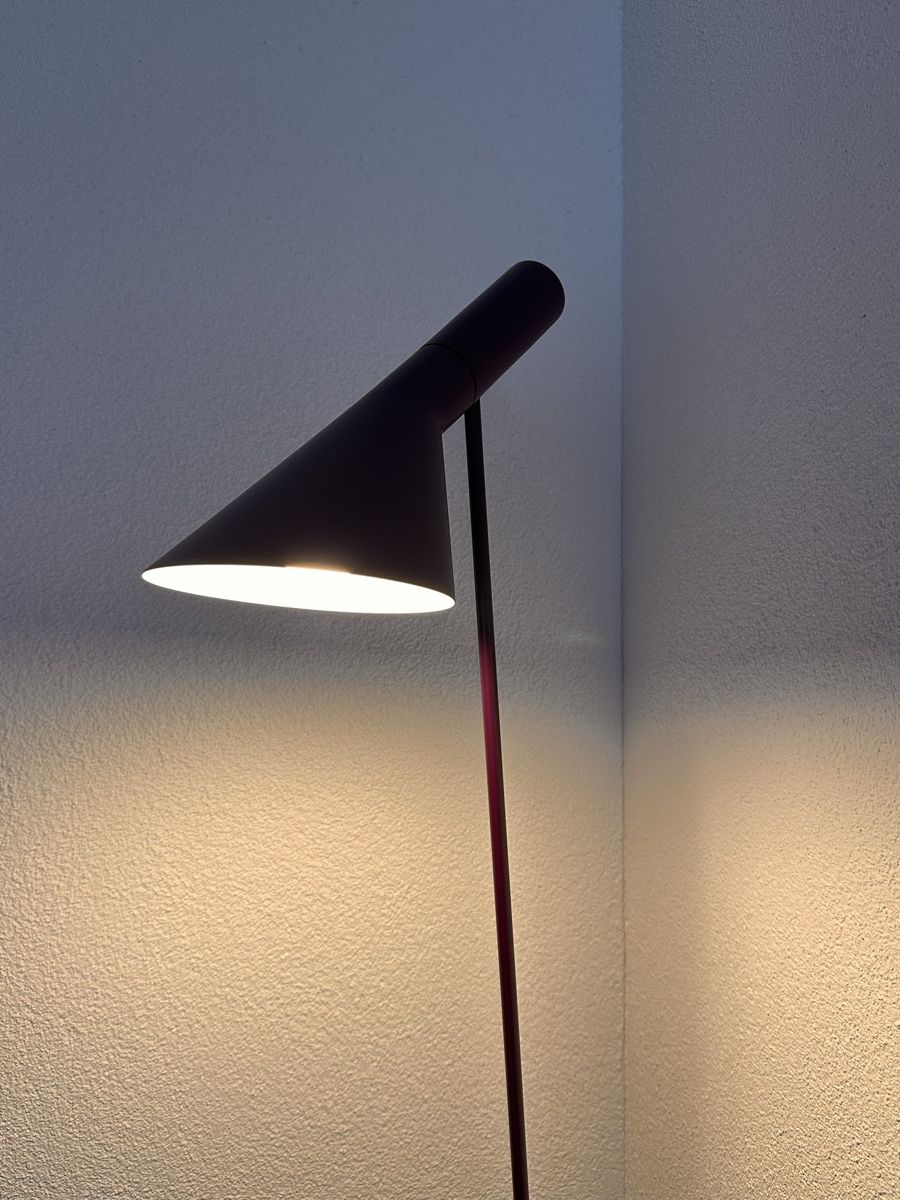 Louis Poulsen Lampade: AJ Stehleuchte  – Usato da Hunzenschwil venduto da AH_90 1