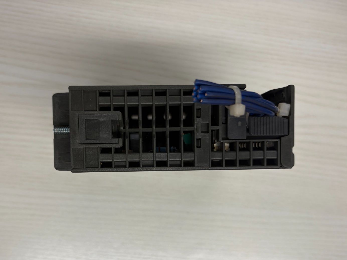 Siemens Componenti elettronici: Siemens Simatic S7-300 Digital 6ES7 322-1BF00-0AA0 – Usato da Hildisrieden venduto da eLuterbachAG 5