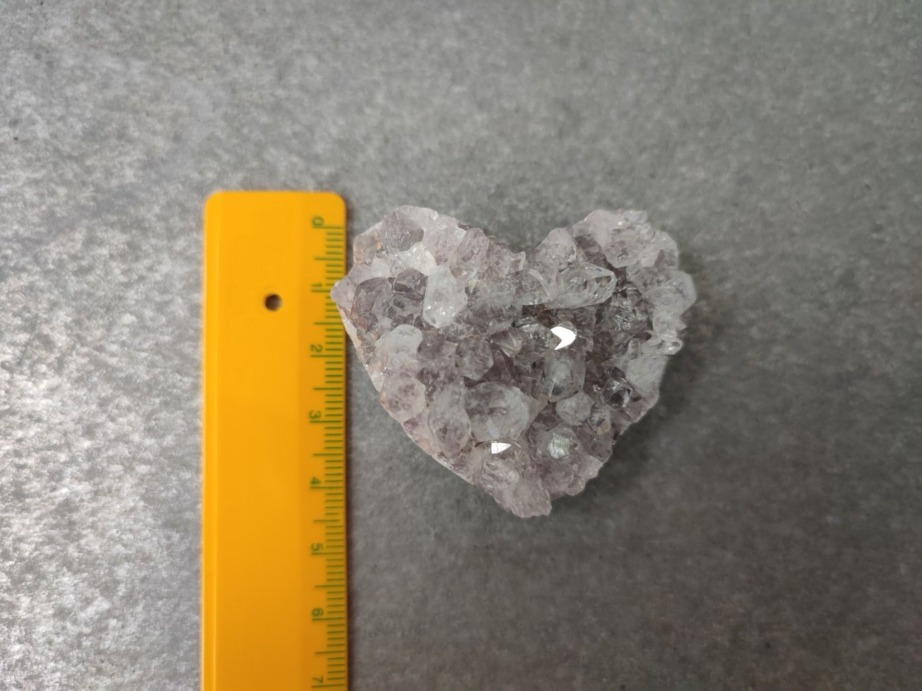 Minerali & Pietre curative: Amethyst Geode in heart form – Nuovo (secondo la descrizione) da Sursee venduto da Re.joy 2
