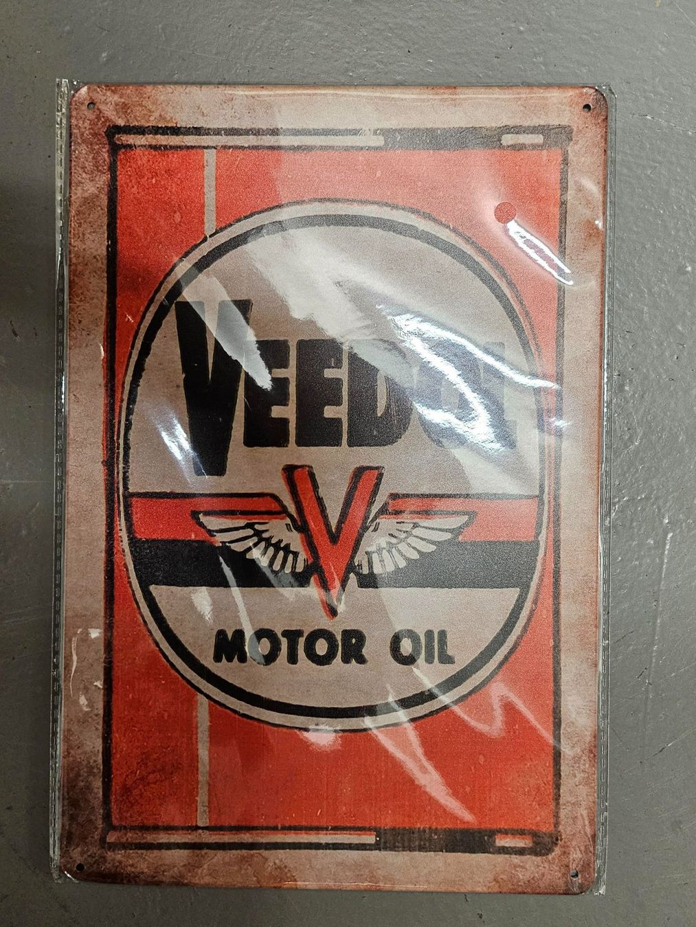 Gulf Oil Schilder: Blechschild "Veedol Motor Oil" – Neu und originalverpackt aus Kollbrunn von equipe-bachofner.ch