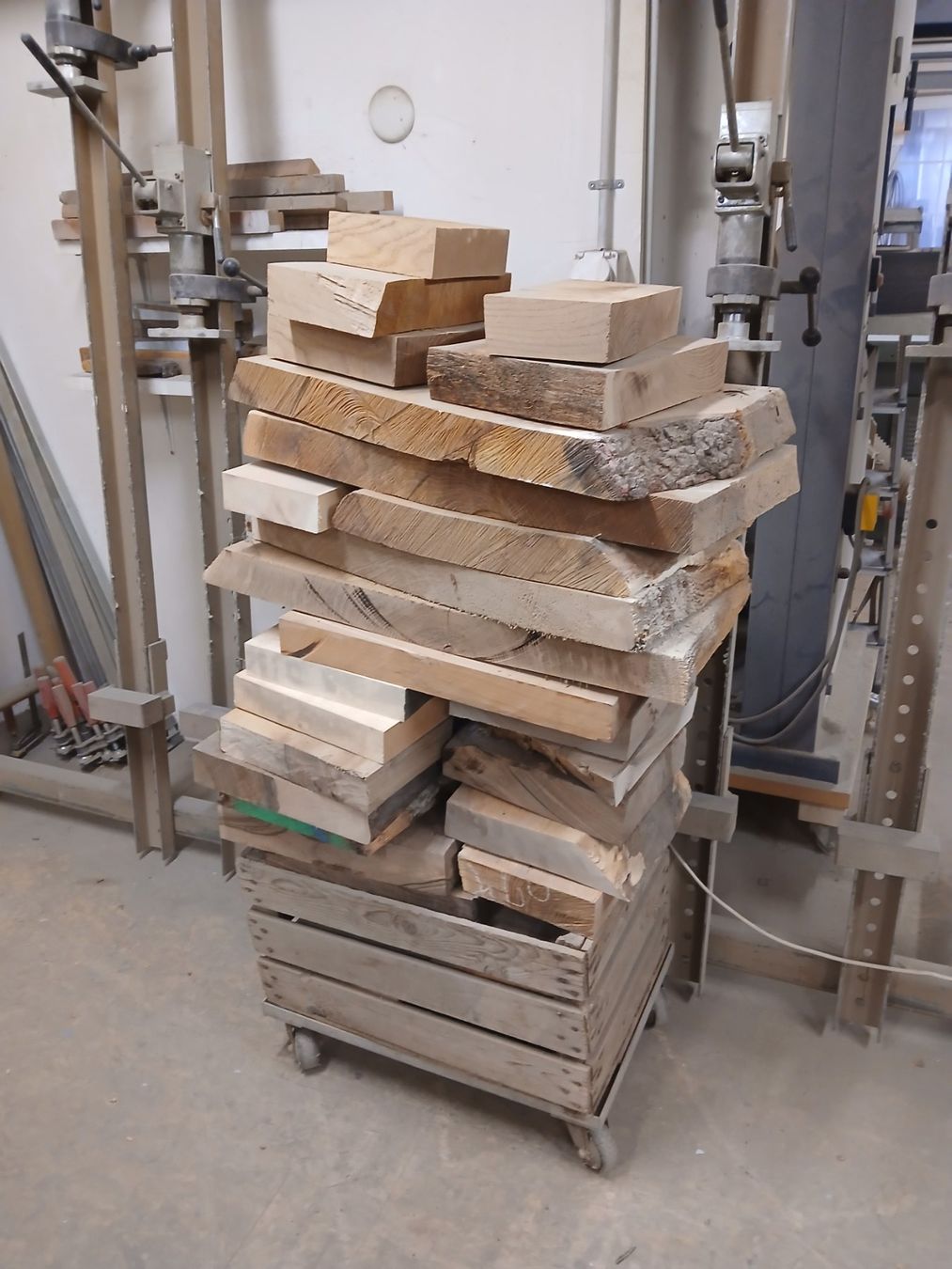 Articoli in legno: Drechselhoz – Usato da Altishofen venduto da Rossi464 1