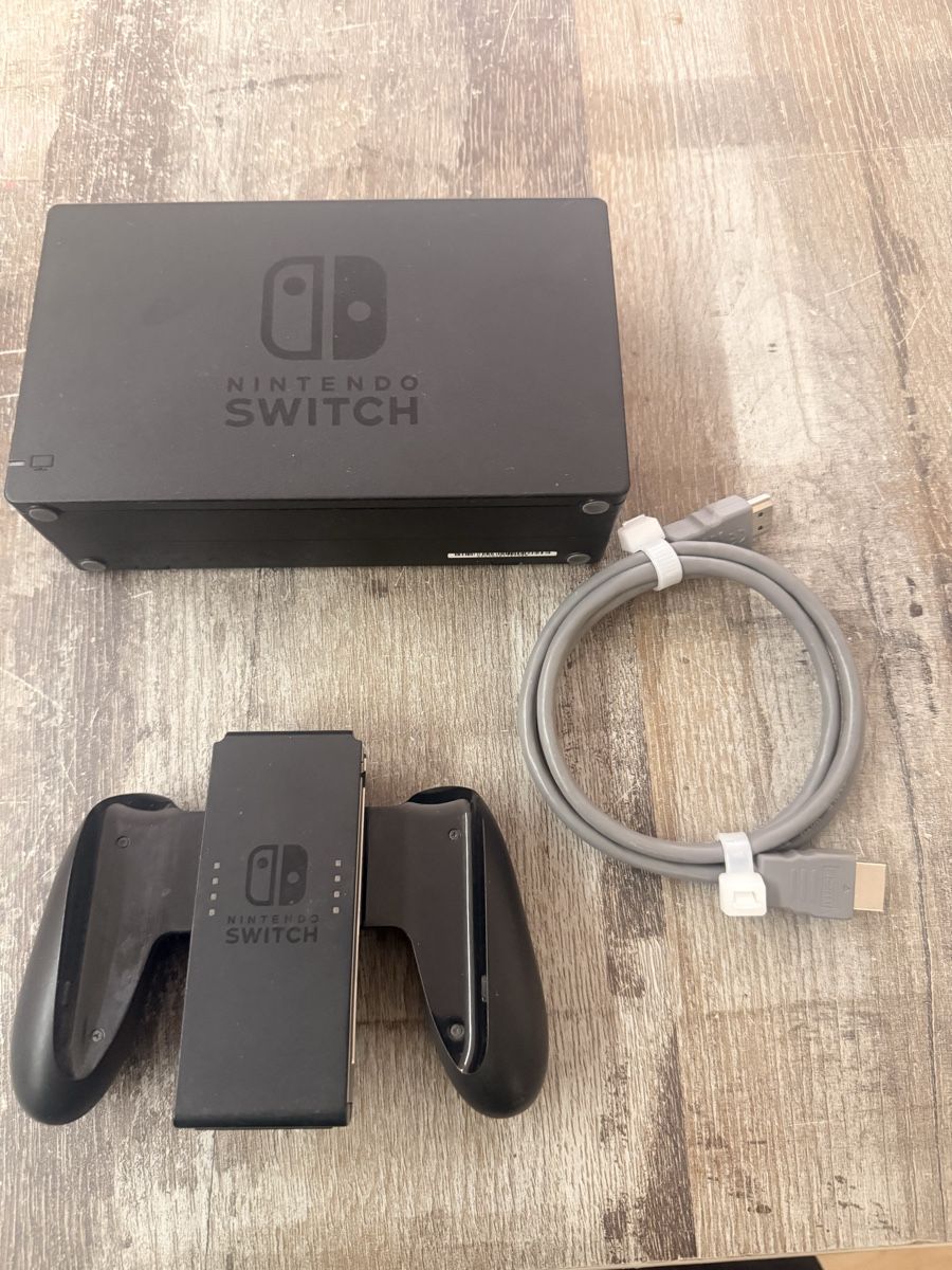 Nintendo Console: Nintendo Switch pour bricoleur ou pièces – Difettoso da Domdidier venduto da DevilTek 3