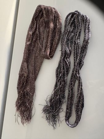 2 edle Schals mit Glitzerfäden, festlich, neuwertig