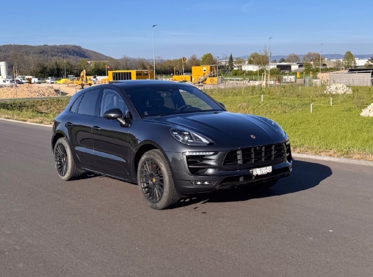 Porsche Autos: Macan Turbo – Gebraucht aus Zürich von Leined 2