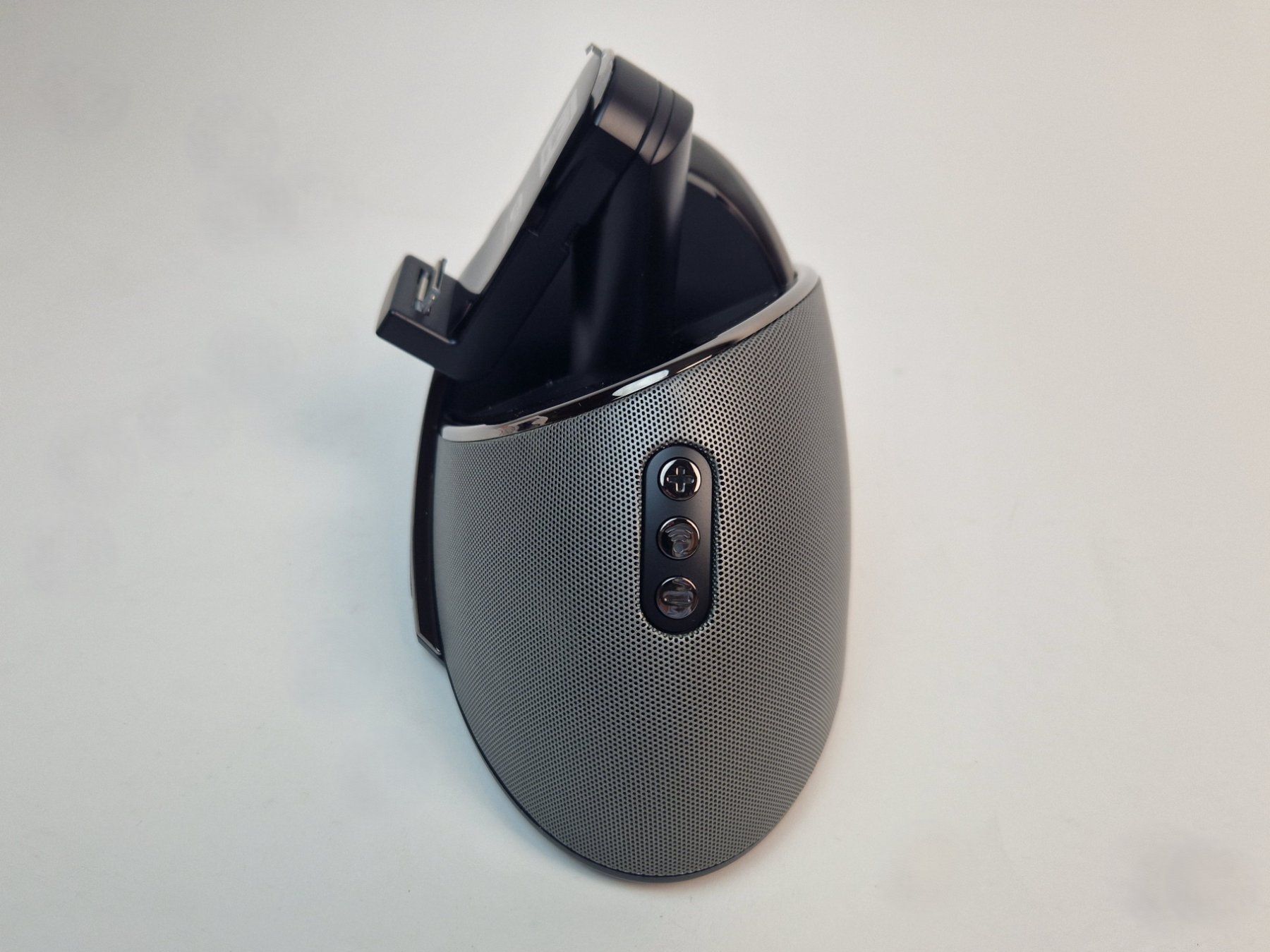 JBL Lautsprecher: JBL OnBeat Air Wireless Speaker (2011) – Neu (gemäss Beschreibung) aus Basel von Restwert_Basel 2