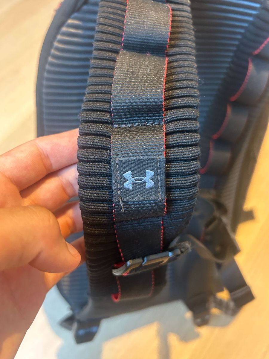Under Armour Sacs à dos: Under Armour backpack No weight model  – D'occasion à Blonay par herrhama 2
