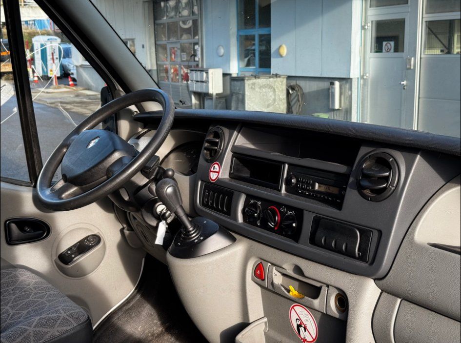 Renault Nutzfahrzeuge: Renault Master Automat – Gebraucht aus Geroldswil von Eba2 8