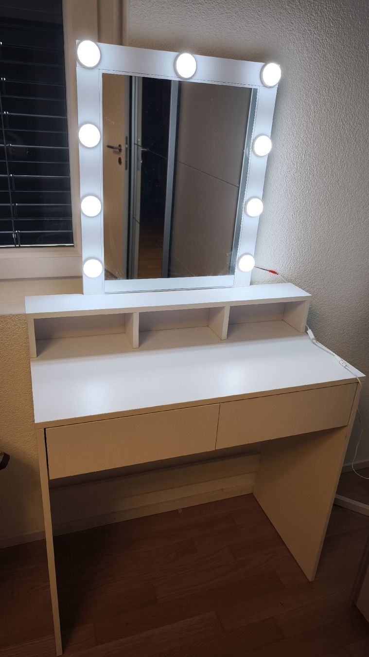 Tavoli da trucco: Schminktisch mit LED's – Usato da Guntershausen venduto da wow_7zn2