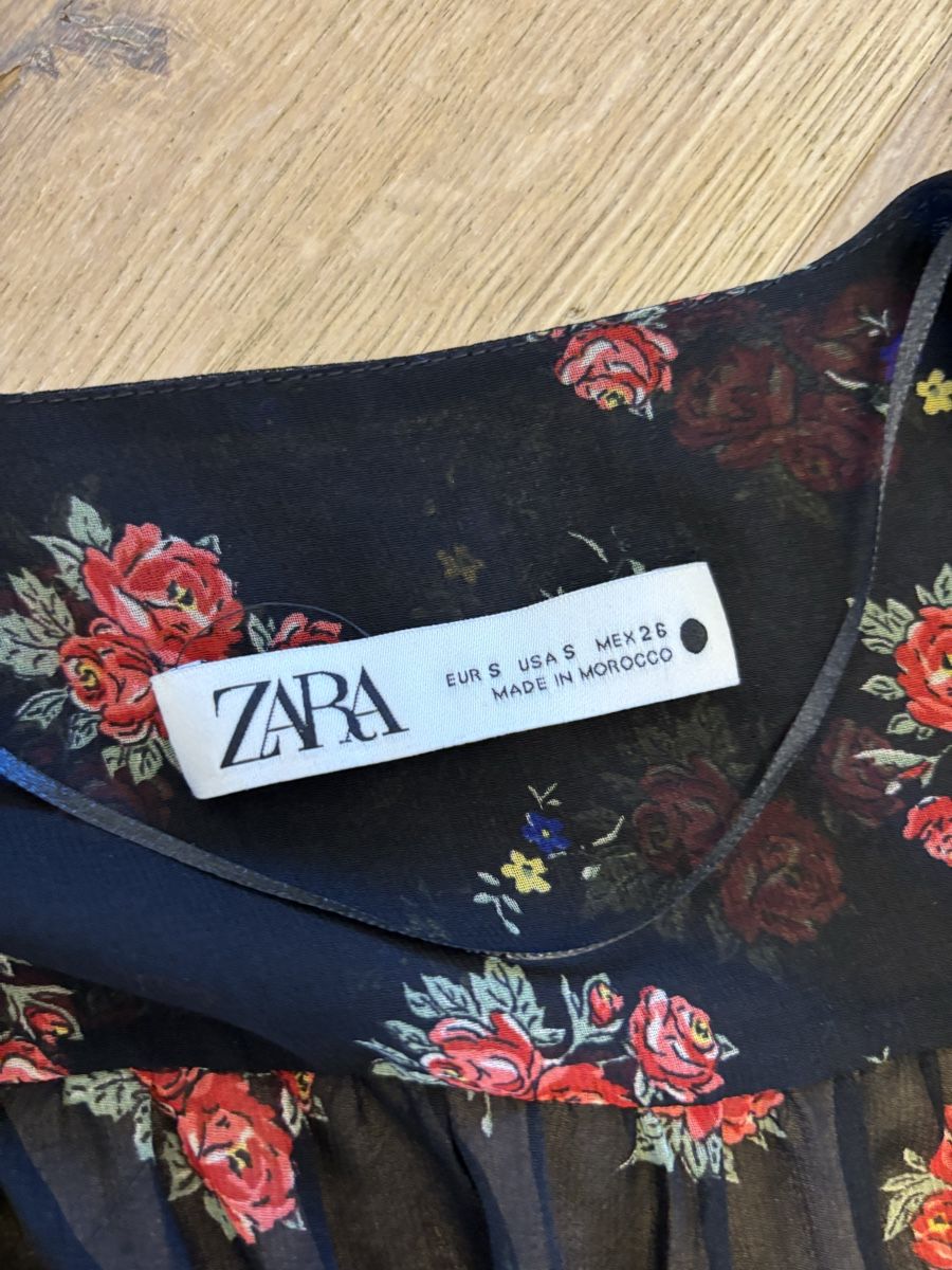 Zara Vestiti: Robe noire avec petites fleurs – Usato da Genève venduto da bha_jcf5 3