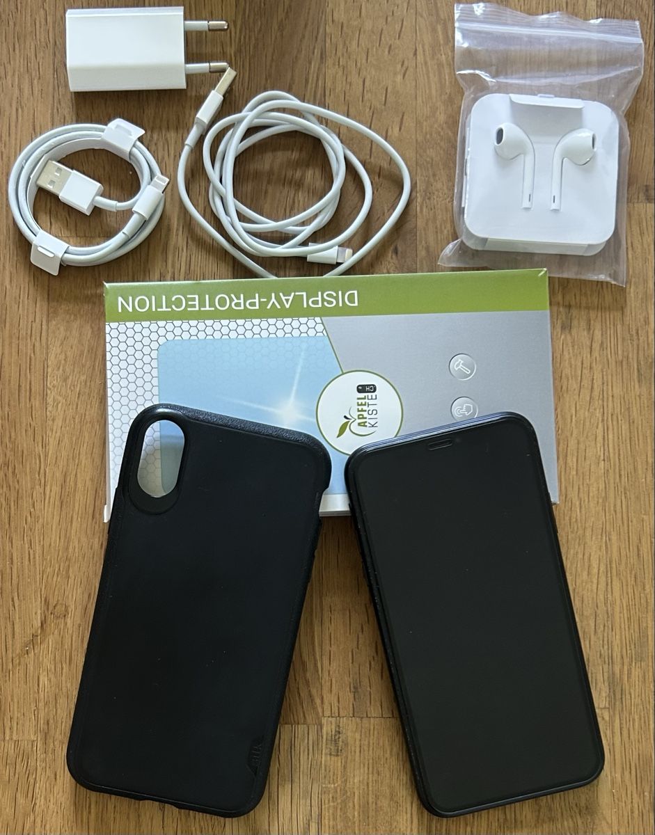 Apple Portables: iPhone XR, schwarz, 256 GB – D'occasion à Schönenbuch par Bunkerfuchs