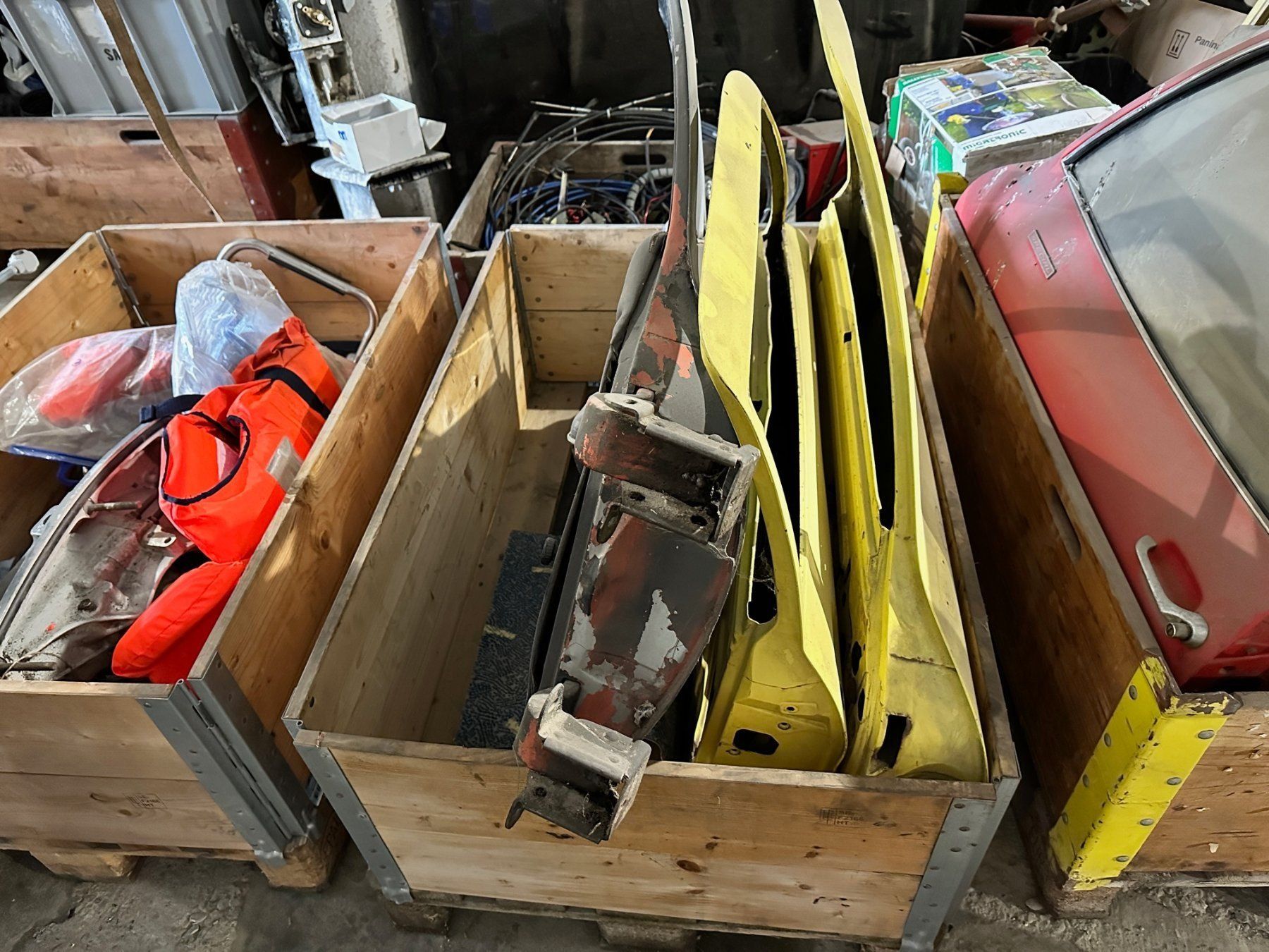 Tutti pezzi di ricambio auto: OPEL GT TEILE – Usato da Avenches venduto da BOOTTRANSPORTE 2