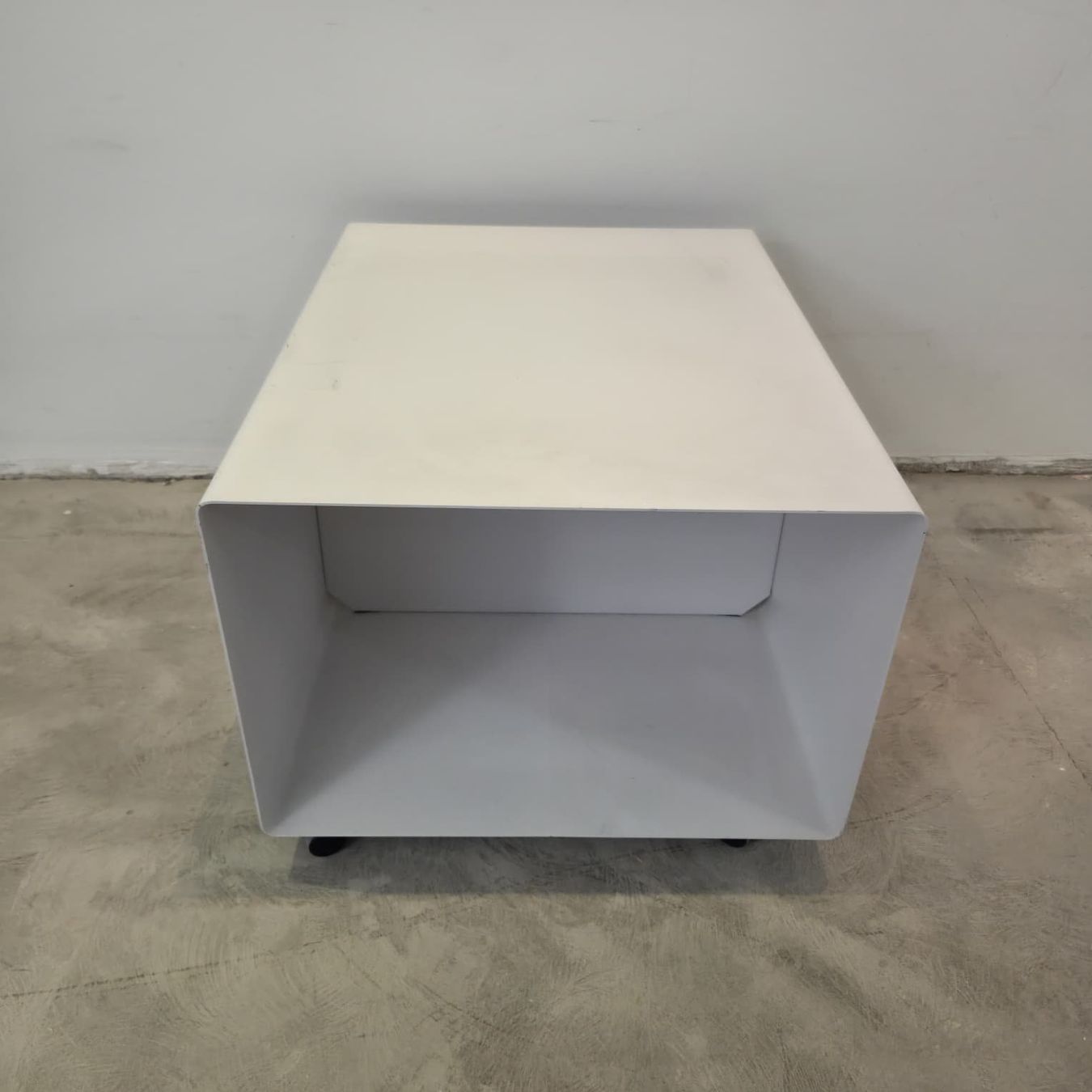 Tische: Salontisch oder Druckermöbel – Gebraucht aus Zürich von Zapro 1