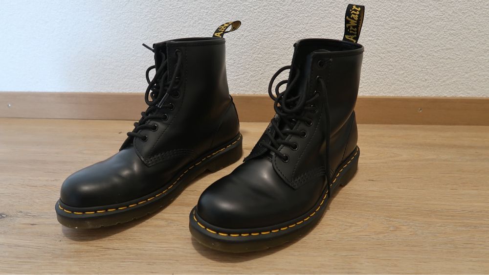 Dr martens hotsell gefüttert 44